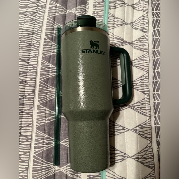 Stanley Hammertone 40 oz - Picture 1 of 5
